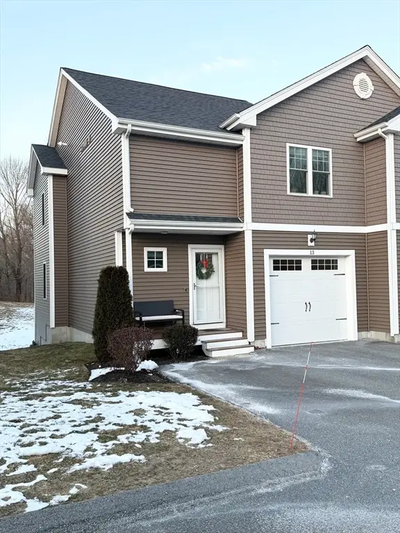 13 Beverlys Way #13, Lakeville, MA 02347