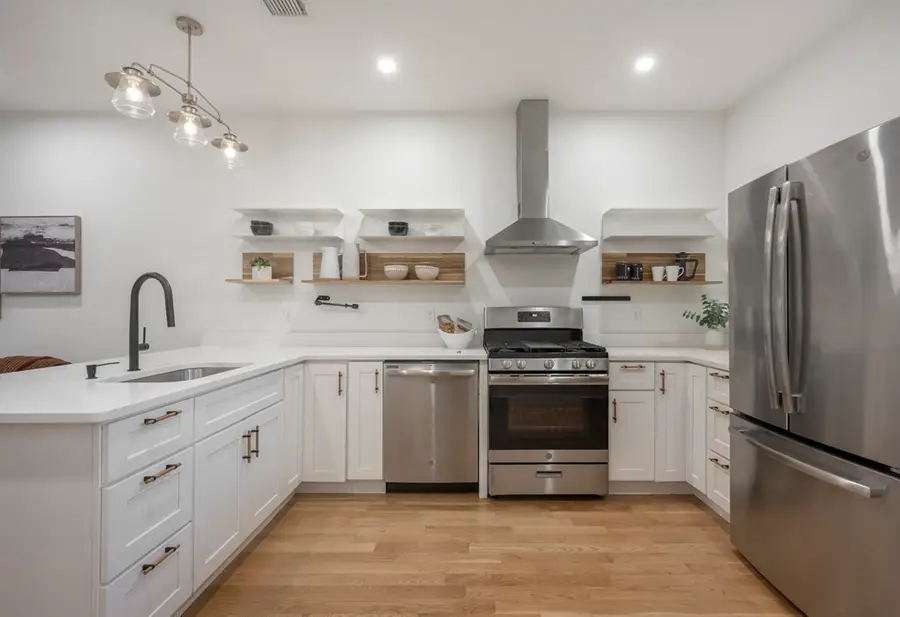 43 Wordsworth St #2, Boston, MA 02128 - Image #3