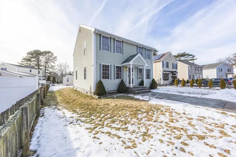21 Nicholas Dr, Wareham, MA 02571 - Image #2