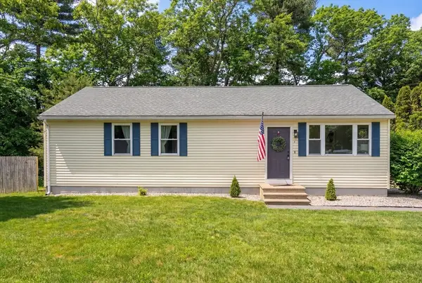 4 French River Cir, Oxford, MA 01540