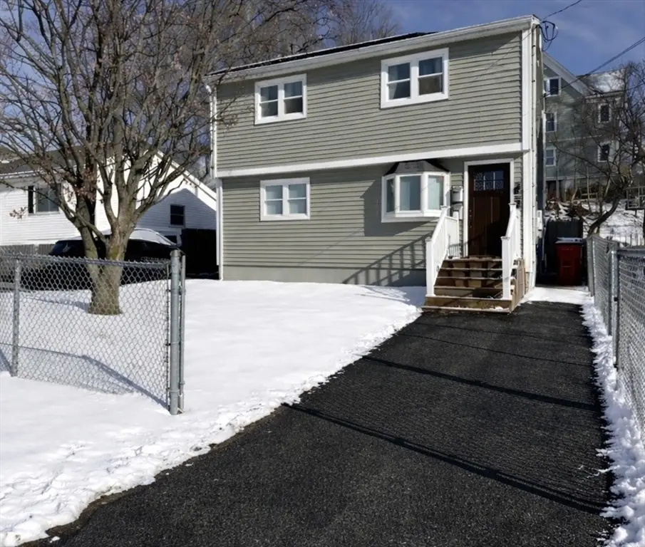 254-256 Pleasant St, Lowell, MA 01852 - Image #1