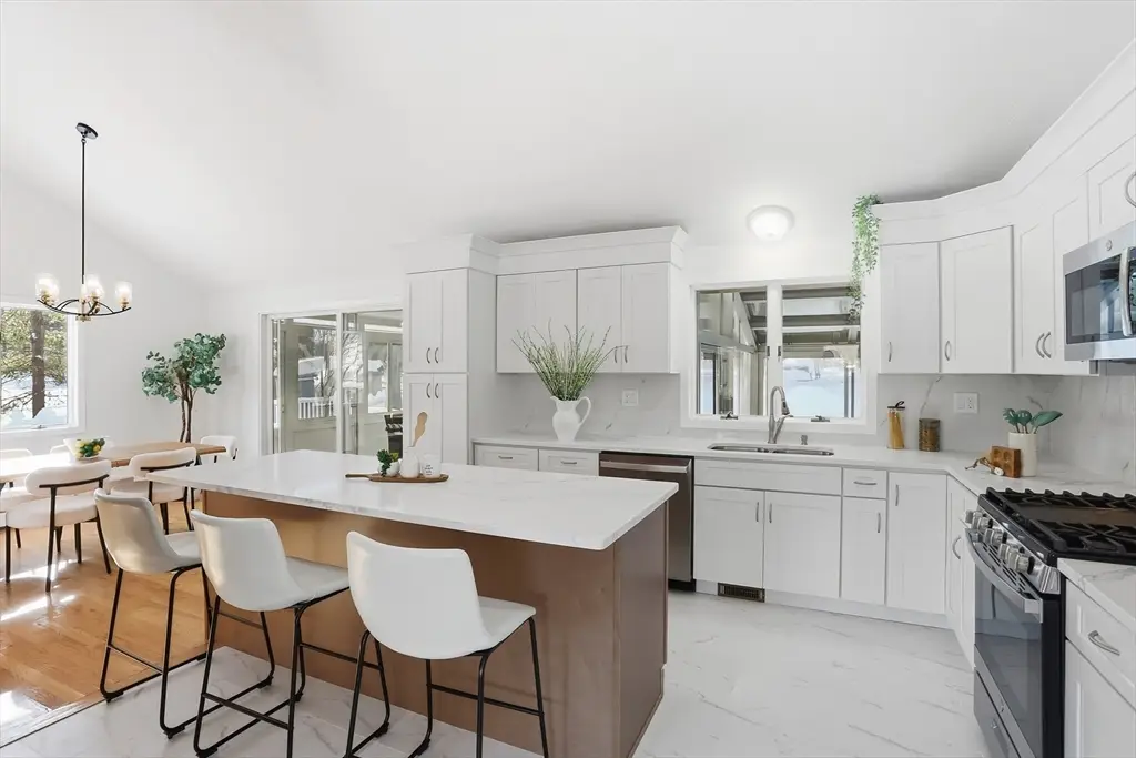 25 Glenridge Drive, Bedford, MA 01730 - #1