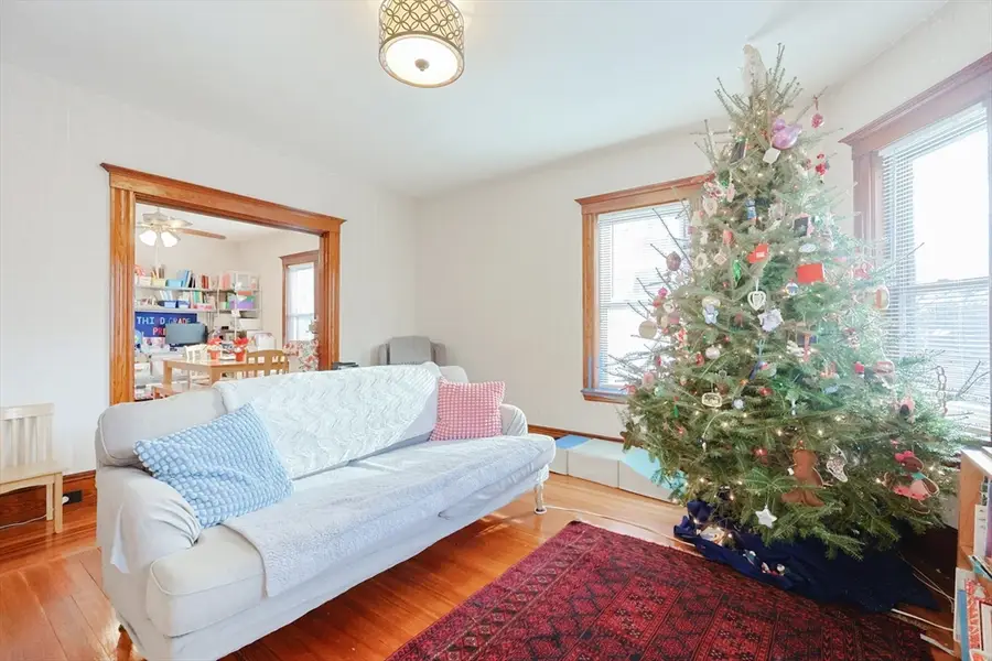 17 Oakledge St, Arlington, MA 02474 - Image #2