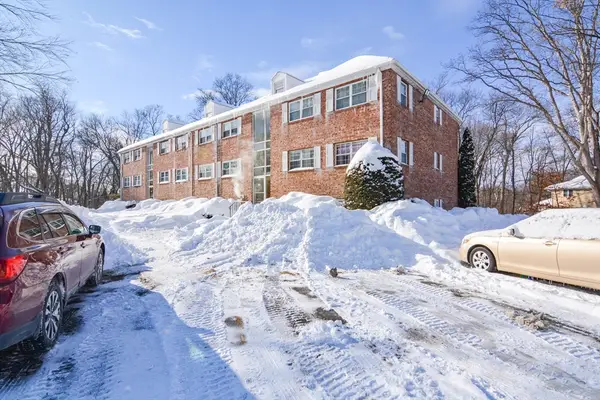 60 Edgelawn #1, North Andover, MA 01845