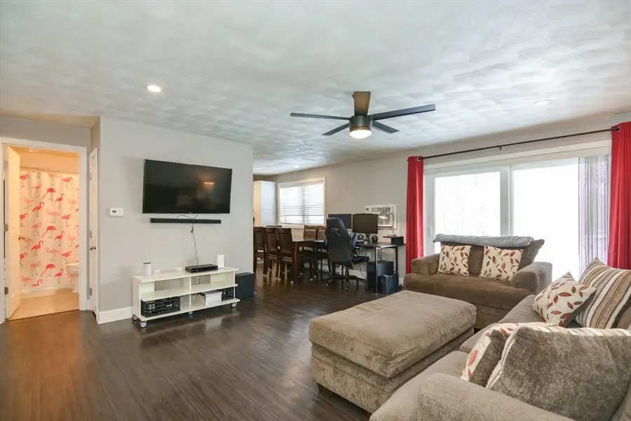 60 Edgelawn #1, North Andover, MA 01845 - Image #2