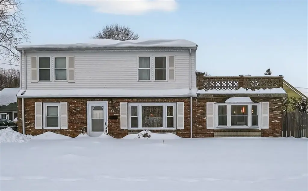 74 Alandale Pkwy, Norwood, MA 02062 - Image #1