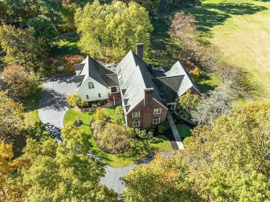 853 Strawberry Hill Rd, Concord, MA 01742 - Image #2