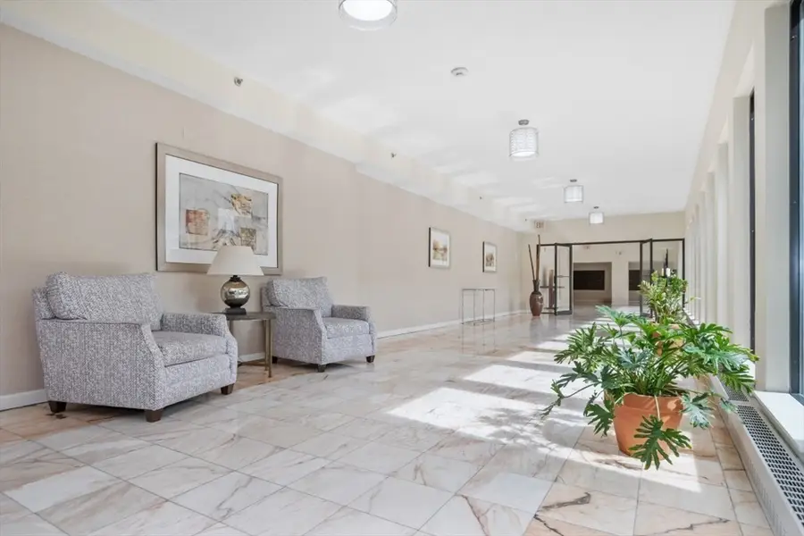 250 Hammond Pond Pkwy #102N, Newton, MA 02467 - Image #2