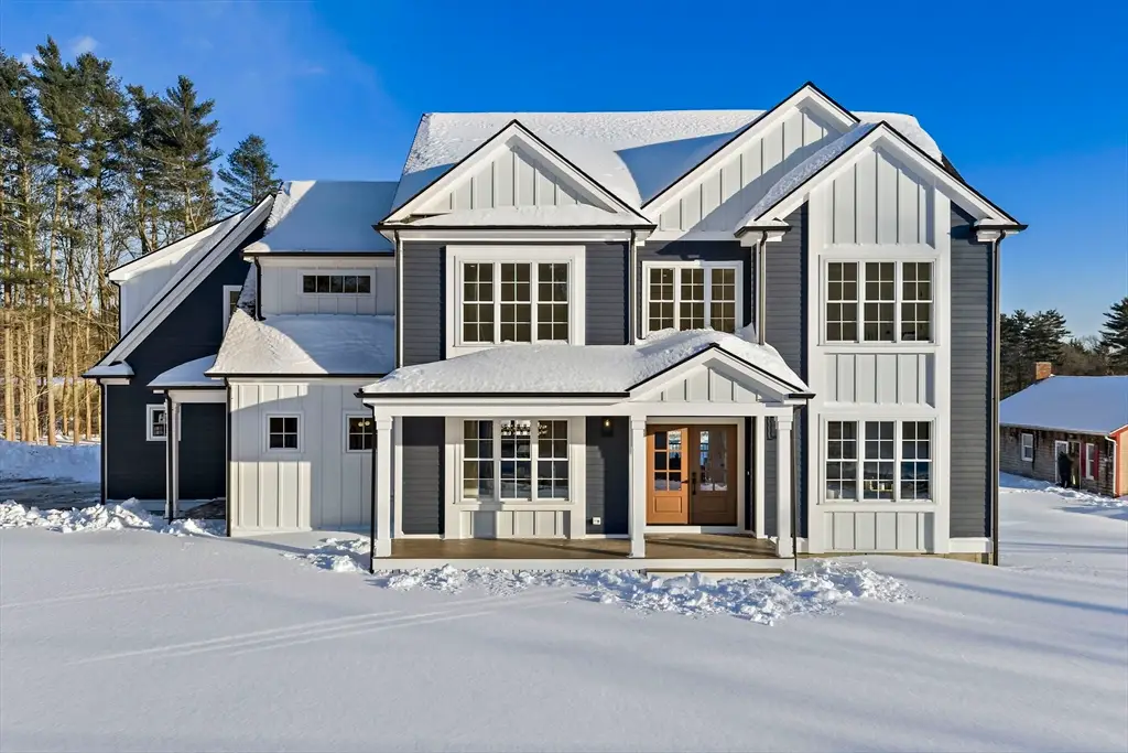 250 Center St, Hanover, MA 02339 - Image #1