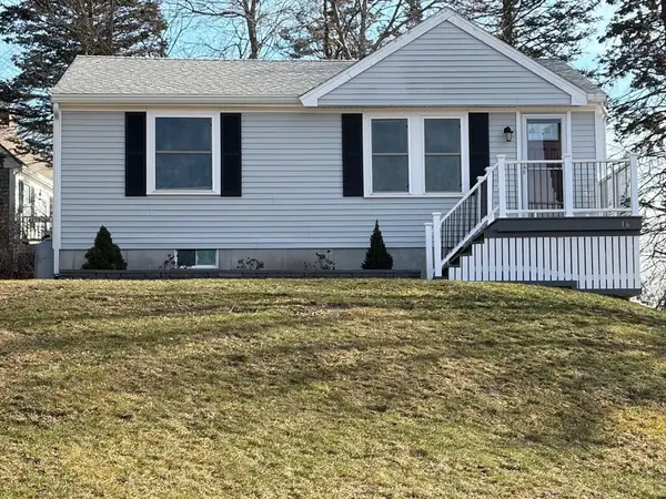 16 Town Neck Rd, Sandwich, MA 02563