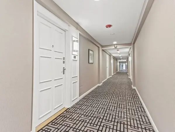 10 Hammond Pond Parkway #606, Newton, MA 02467 - Image #3