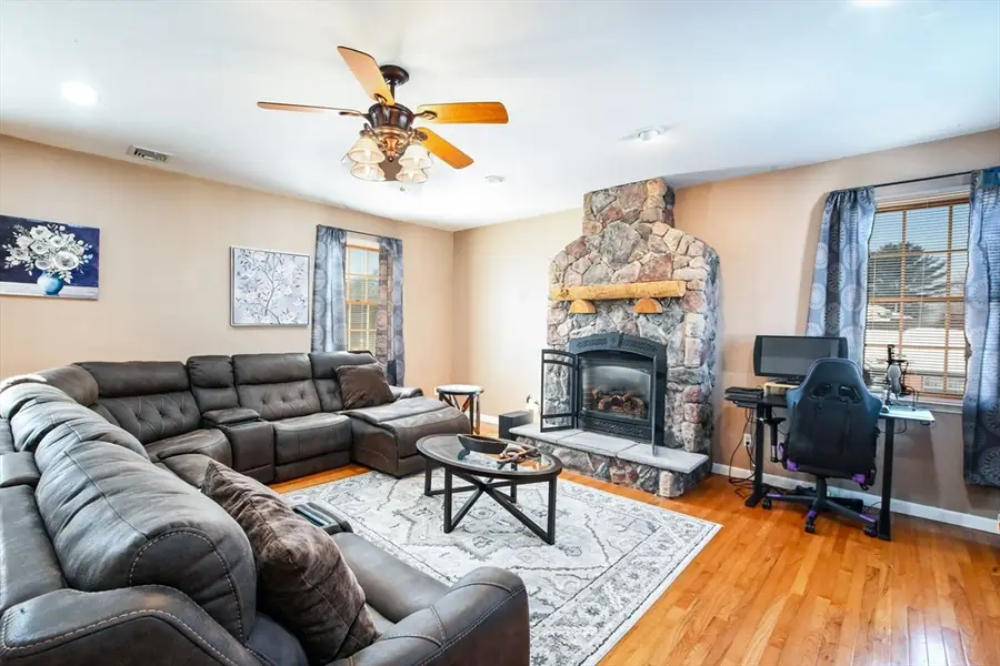 46 Lilac Ave, Somerset, MA 02726 - Image #3