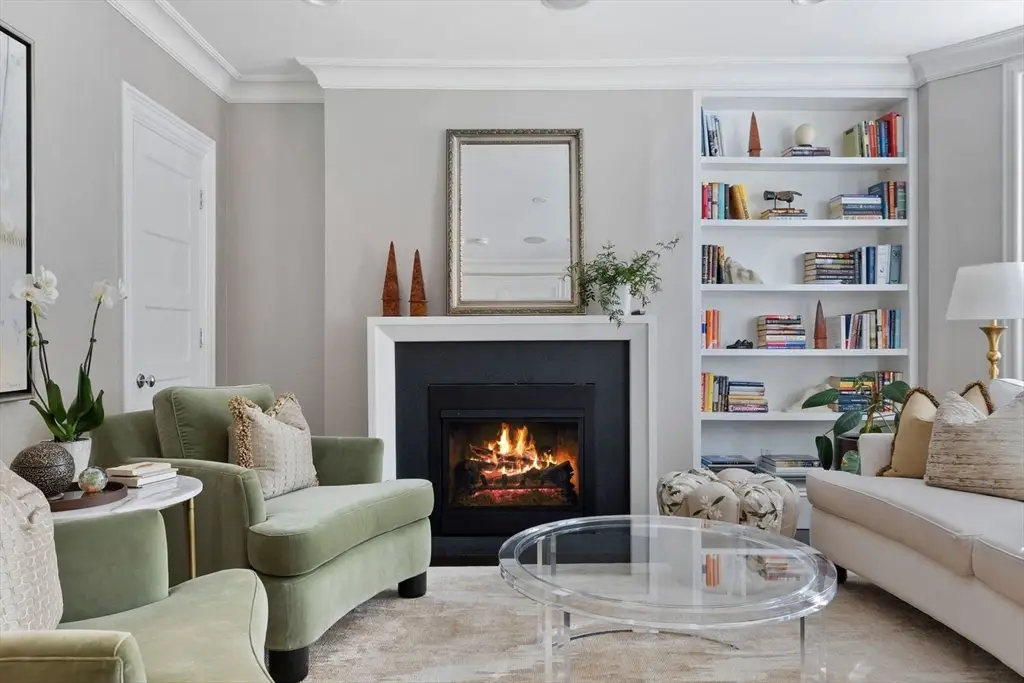 11 1/2 Union Park #1, Boston, MA 02118 - Image #1