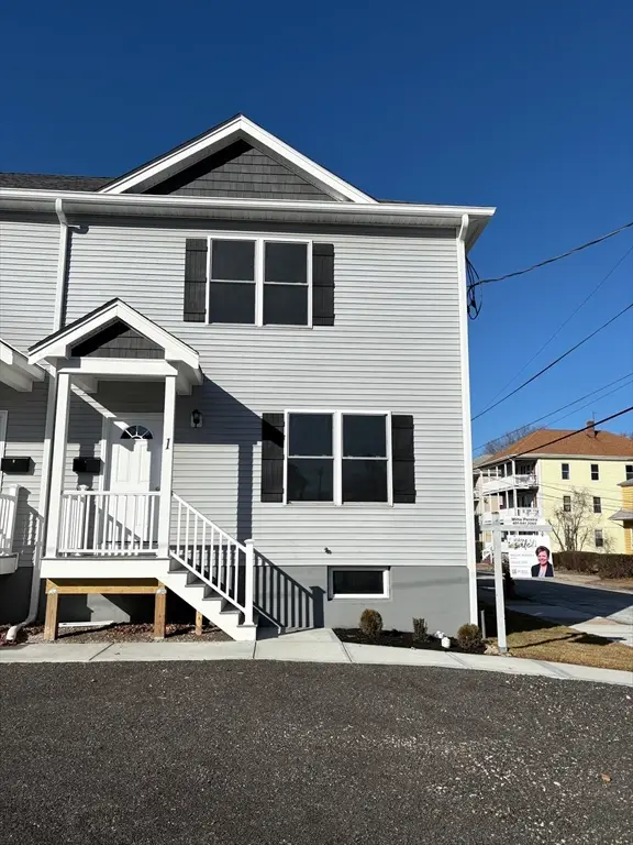 184 Avenue C #E1, Woonsocket, RI 02895 - Image #1