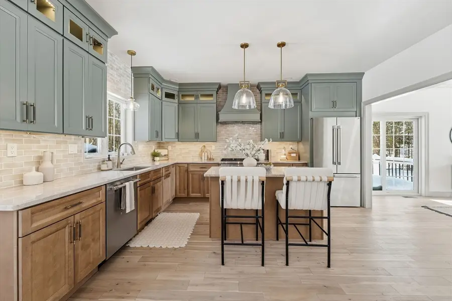 27 Coleman Ave, Attleboro, MA 02703 - Image #2