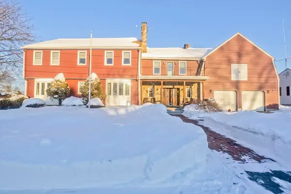 119 Oakridge St., Chicopee, MA 01020