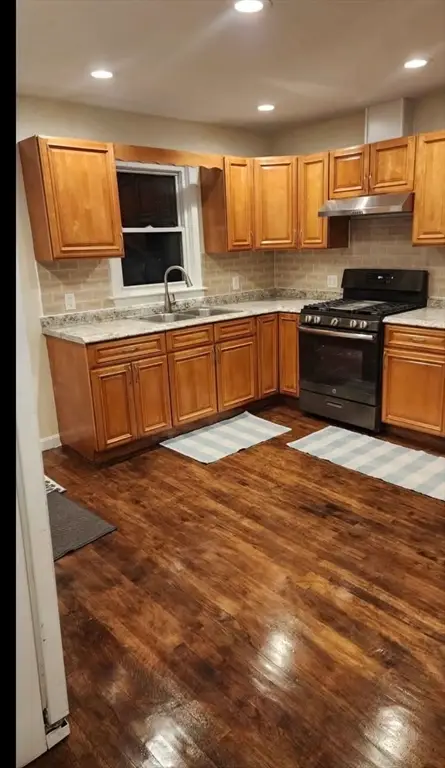 252 Hinckley Rd, Hyannis, MA 02601 - #1