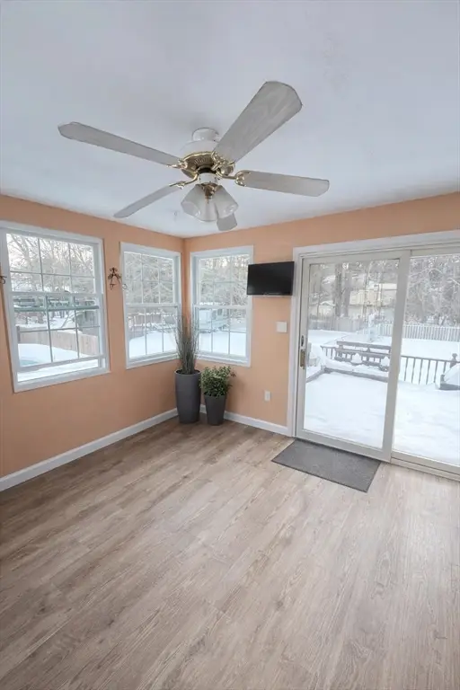 95 Tosca Dr, Brockton, MA 02301 - Image #2