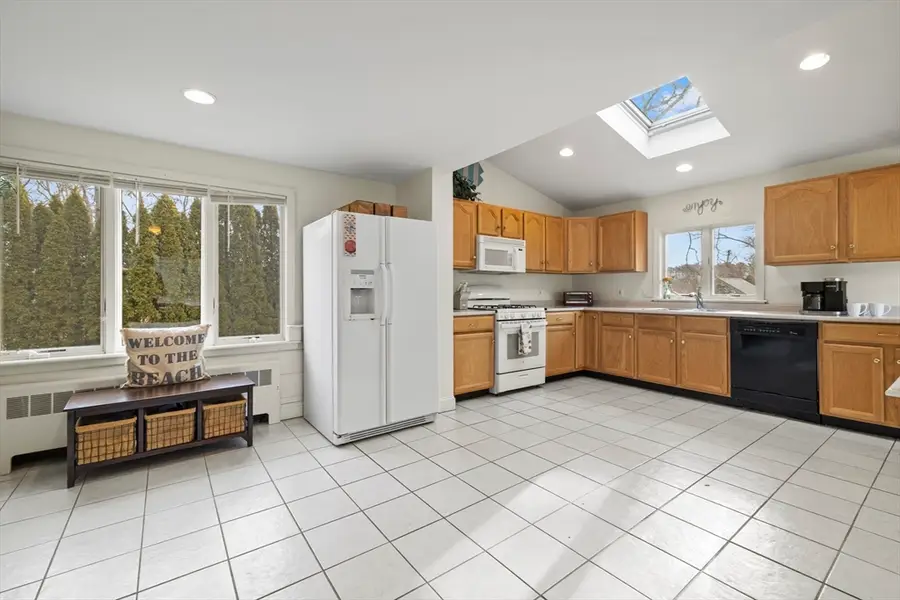 169 Gosnold St, Hyannis, MA 02601 - Image #2