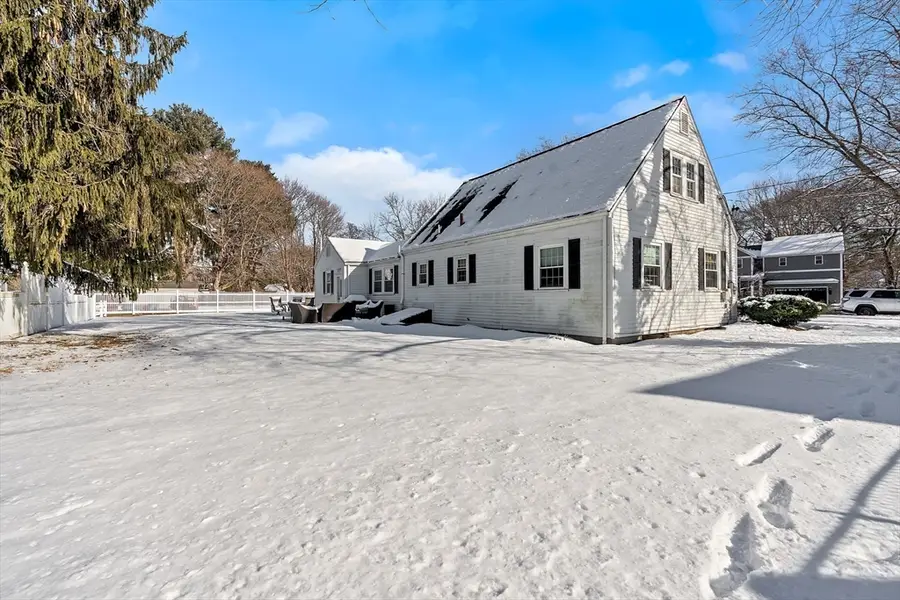 17 Parkland Dr, Wayland, MA 01778 - Image #2