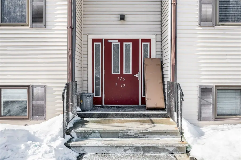 175 Willard St #9, Lowell, MA 01850 - Image #1