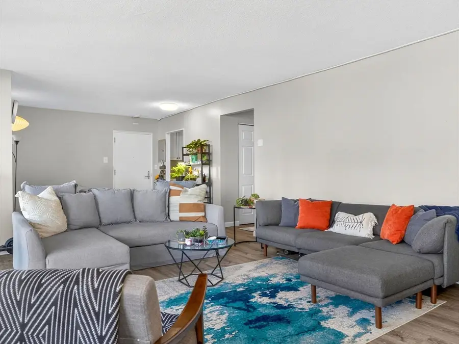 566 Commonwealth Ave #401, Boston, MA 02215 - Image #3