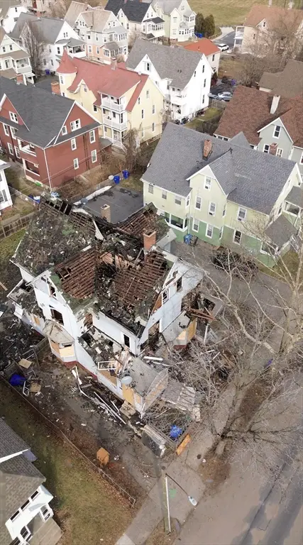 20-22 Acushnet Ave, Springfield, MA 01105 - Image #3