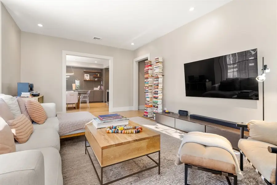 135 Beaconsfield #2, Brookline, MA 02445 - Image #2