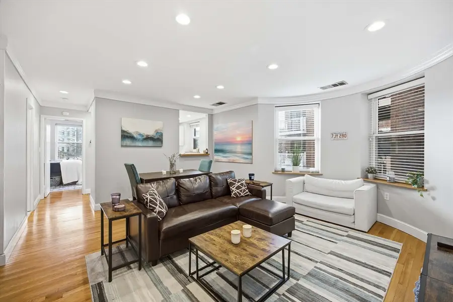 96 Gainsborough St #205W, Boston, MA 02115 - Image #2