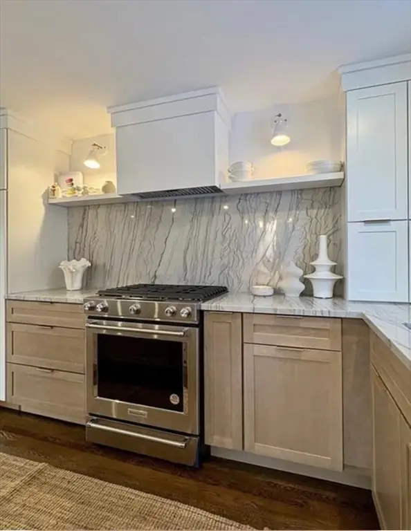 33 Rockwood Rd, Lynnfield, MA 01940 - #1