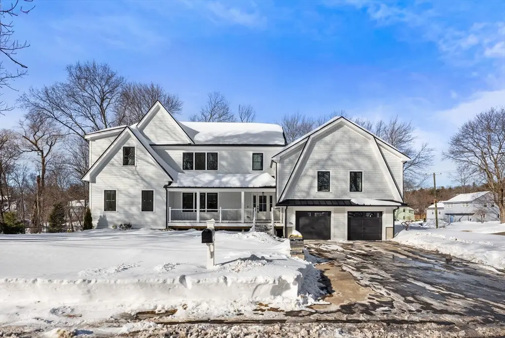 15 Mayflower Rd, Winchester, MA 01890 - Image #1