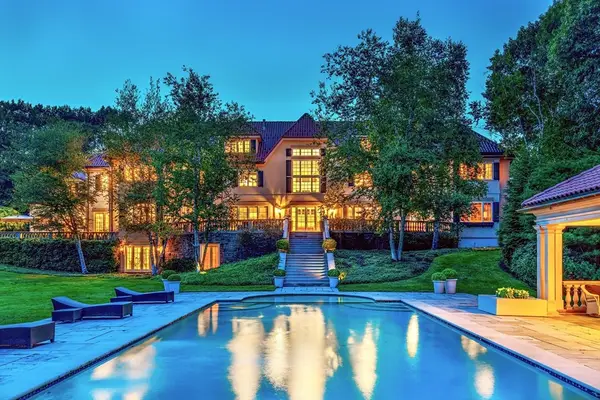 18 Longmeadow Drive, Westwood, MA 02090