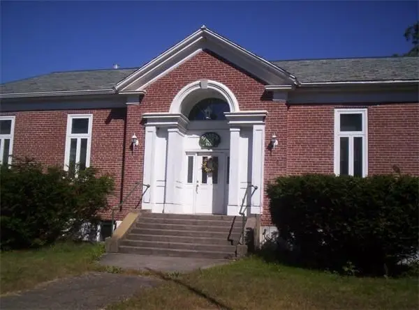 882 Park Street, Stoughton, MA 02072