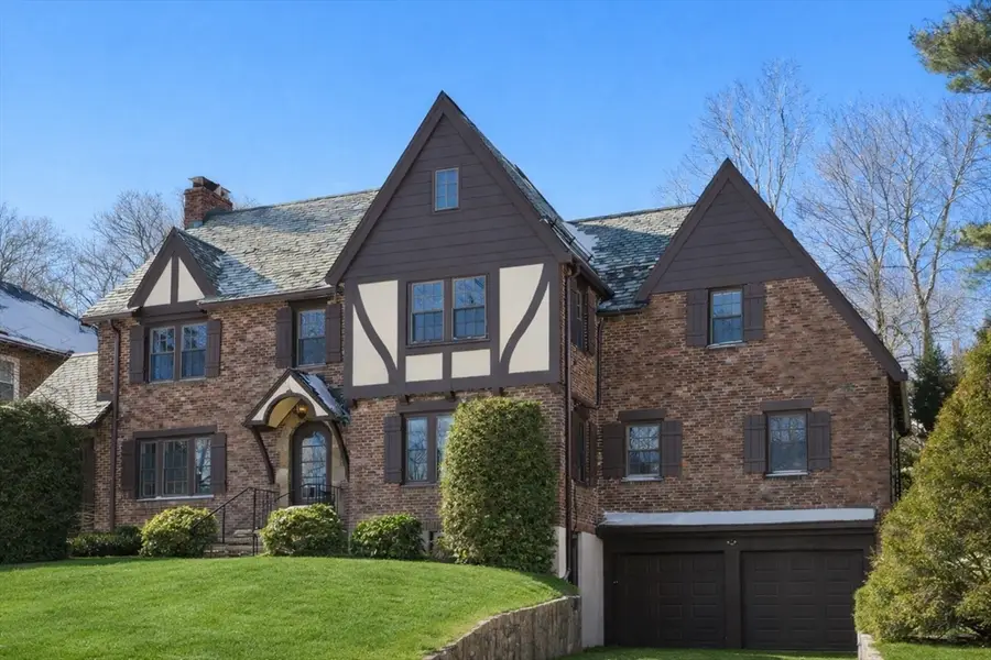 36 Goodnough Rd, Chestnut Hill, MA 02467 - Image #2