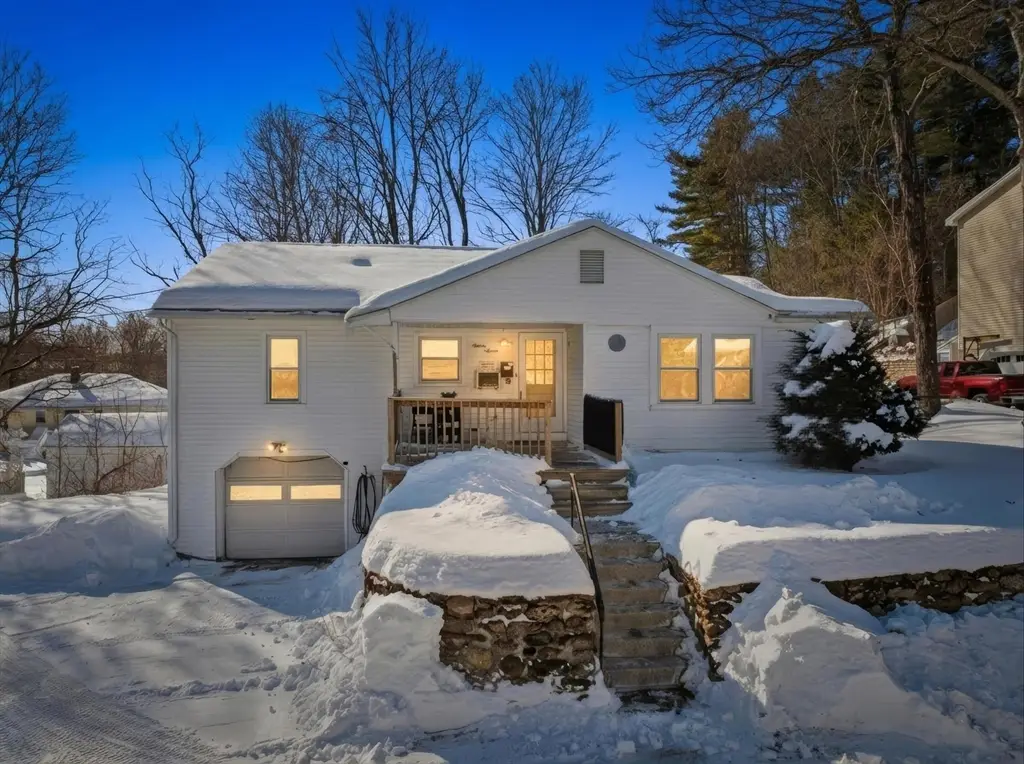 27 Jerome St, Southbridge, MA 01550 - #1