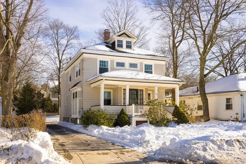 158 E Side Pkwy, Newton, MA 02458 - Image #1