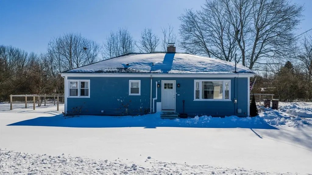 112 Lawson Ave, Acushnet, MA 02743 - #1