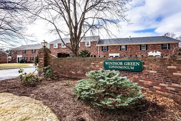 301 Windsor Dr #301, Framingham, MA 01701