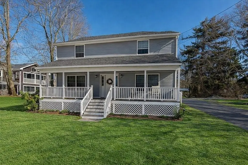 10 Emerald St, Gloucester, MA 01930 - #1