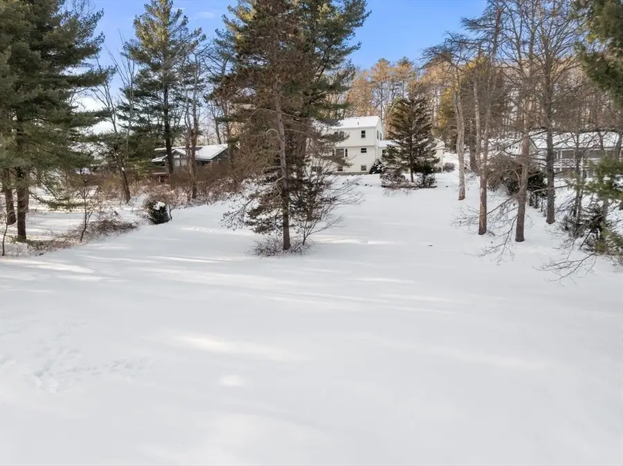 18 Seneca Dr, Hudson, MA 01749 - #2