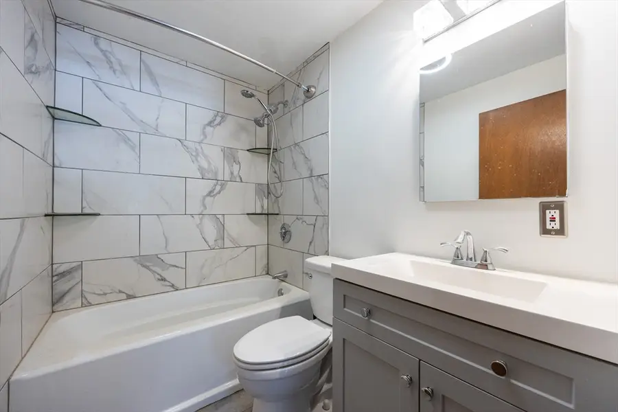 47 Trowbridge Cir, Stoughton, MA 02072 - Image #2