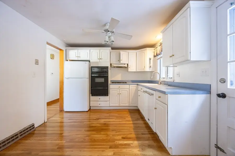 47 Trowbridge Cir, Stoughton, MA 02072 - Image #3