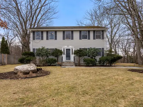 26 Varick Hill Rd, Newton, MA 02468