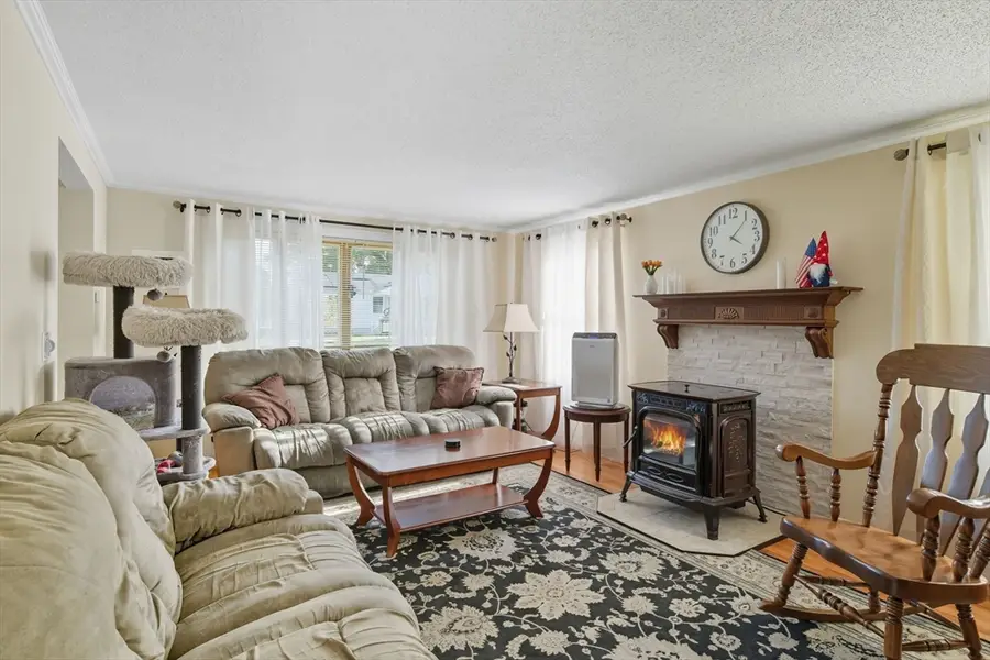 46 Overlea Drive, Springfield, MA 01119 - #3