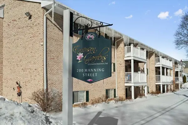 200 Manning St #20A, Hudson, MA 01749