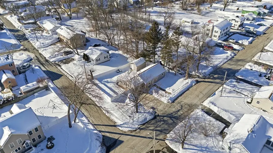 206 Burnham, Lowell, MA 01852 - Image #3