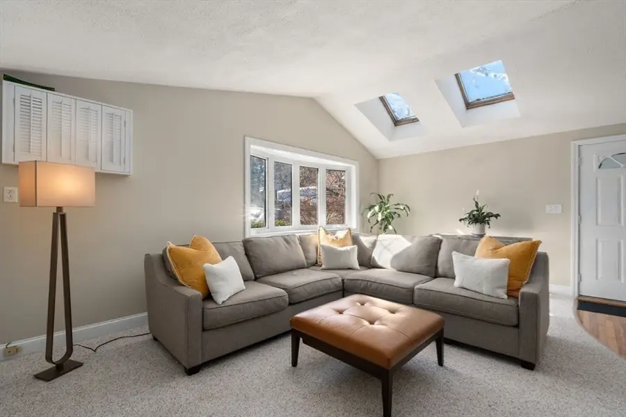 35 Lincoln Avenue, Lynnfield, MA 01940 - #2