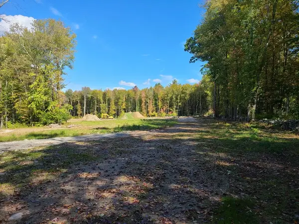 111 Elm Street, Auburn, MA 01550