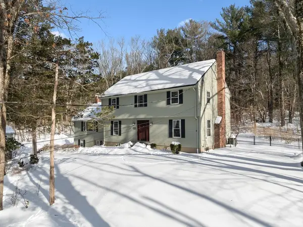 180 Rowley Bridge Rd, Topsfield, MA 01983