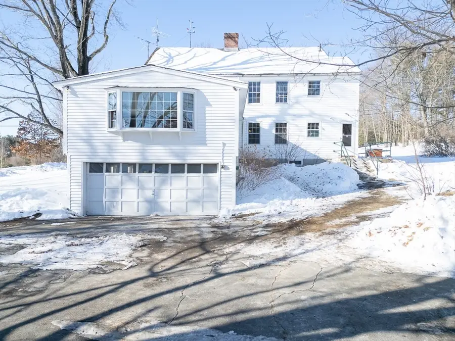 222 W Townsend Rd, Lunenburg, MA 01462 - #2